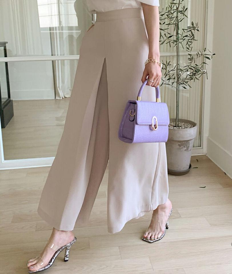 タックフレアパンツ・全3色・b00532 レディース 【pt】パンツ ロング丈 単色 無地 シンプル ベーシック タック フレア 体型カバー ゆったり 春 夏 大人っぽ きれいめ 上品 フェミニン かわいい 可愛い 脚長 韓国ファッション ハイホリHIHOLLI