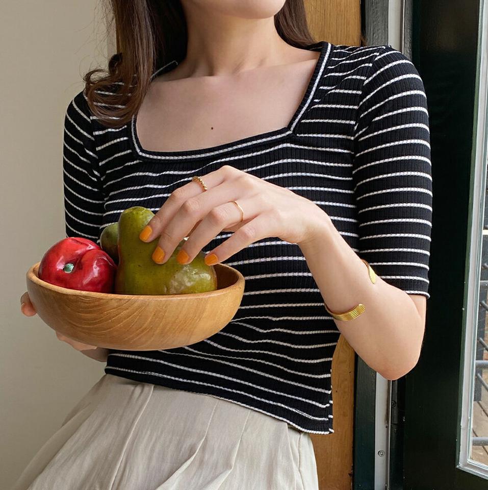 スクエアボーダーTシャツ・全4色・t67341 レディース 【tops】トップス Tシャツ 半袖 ボーダー柄 スクエアネック デコルテ 鎖骨 カジュアル ラフ リブ クロップド丈 スリム 春 夏 韓国ファッション