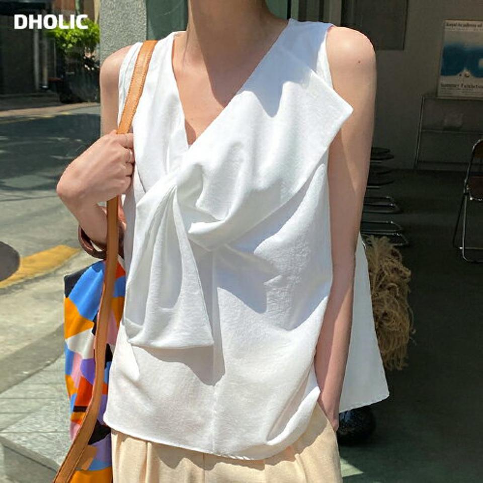 ツイストリボンノースリーブ・全2色・b72074 レディース 【tops】トップス リボン ノースリーブ スリーブレス 単色 無地 シンプル ベーシック ユニーク Vネック 鎖骨 デコルテ 爽やか 春 夏 カジュアル 大人っぽ 韓国ファッション ハイホリHIHOLLI