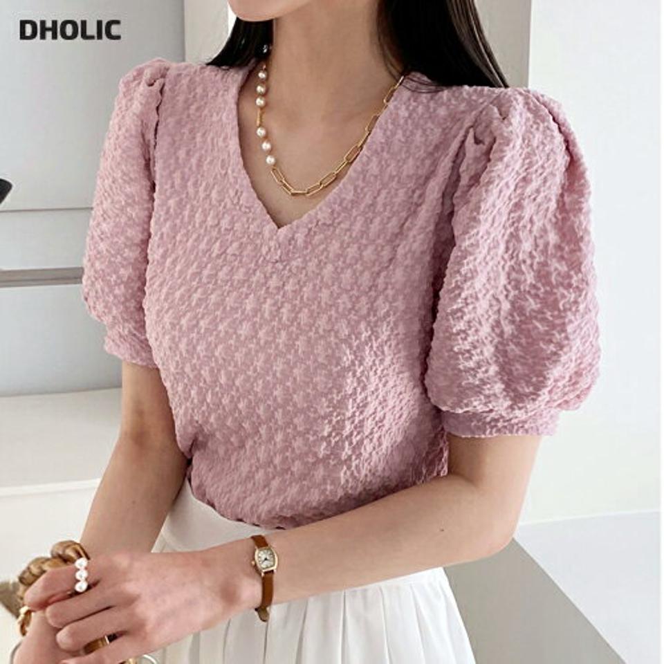 Vネックエンボスパフブラウス・全5色・t72082 レディース 【bl】ブラウス トップス 単色 柄 模様 Vネック 鎖骨 デコルテ 半袖 パフ 伸縮性 クロップド丈 春 夏 フェミニン ガーリー パステル 二の腕カバー ピンク 韓国ファッション ハイホリHIHOLLI
