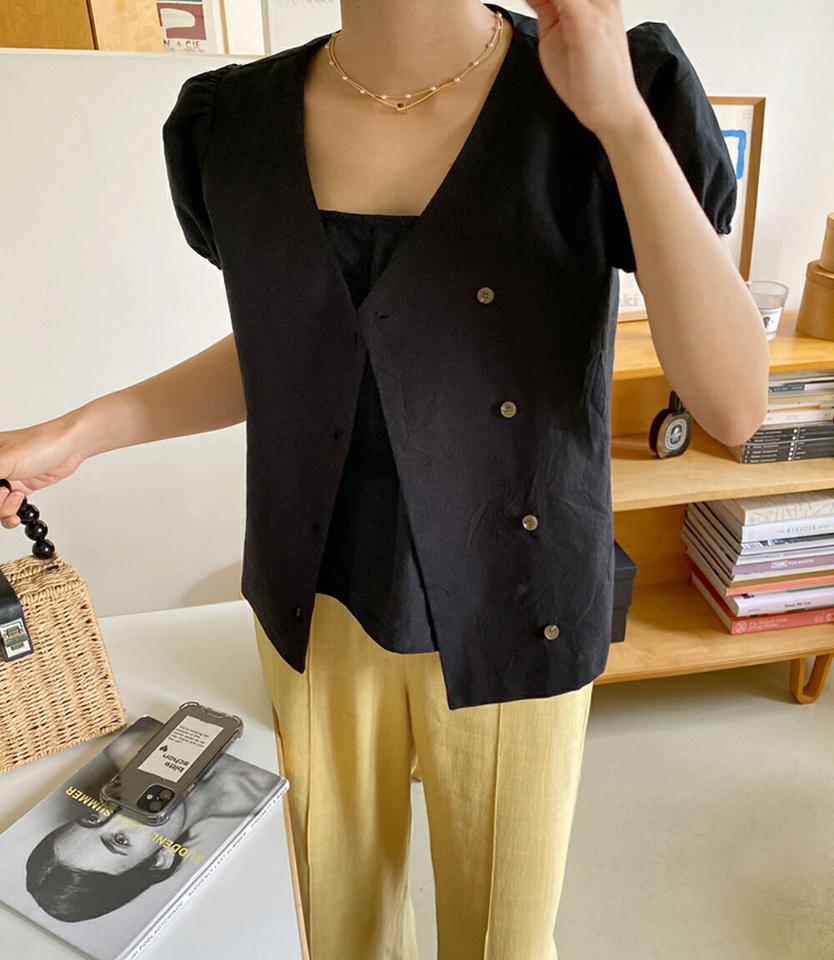 コットンVネックブラウス・全3色・t00882 レディース 【bl】トップス ブラウス 半袖 パフ袖 パフスリーブ 単色 無地 シンプル 綿 大人 かわいい 可愛い ボタン カジュアル 春 夏 韓国ファッション