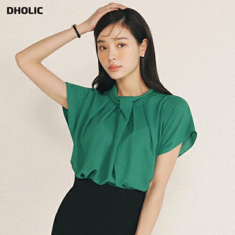 【10%OFF】ディテールハーフネックフレンチスリーブブラウス・全3色・b00309 レディース 【bl】ブラウス トップス 半袖 無地 シンプル ハーフネック フレンチスリーブ オフィスカジュアル 上品 春 夏 二の腕カバー 大人っぽ 緑 韓国ファッション ハイホリHIHOLLI セール SALE