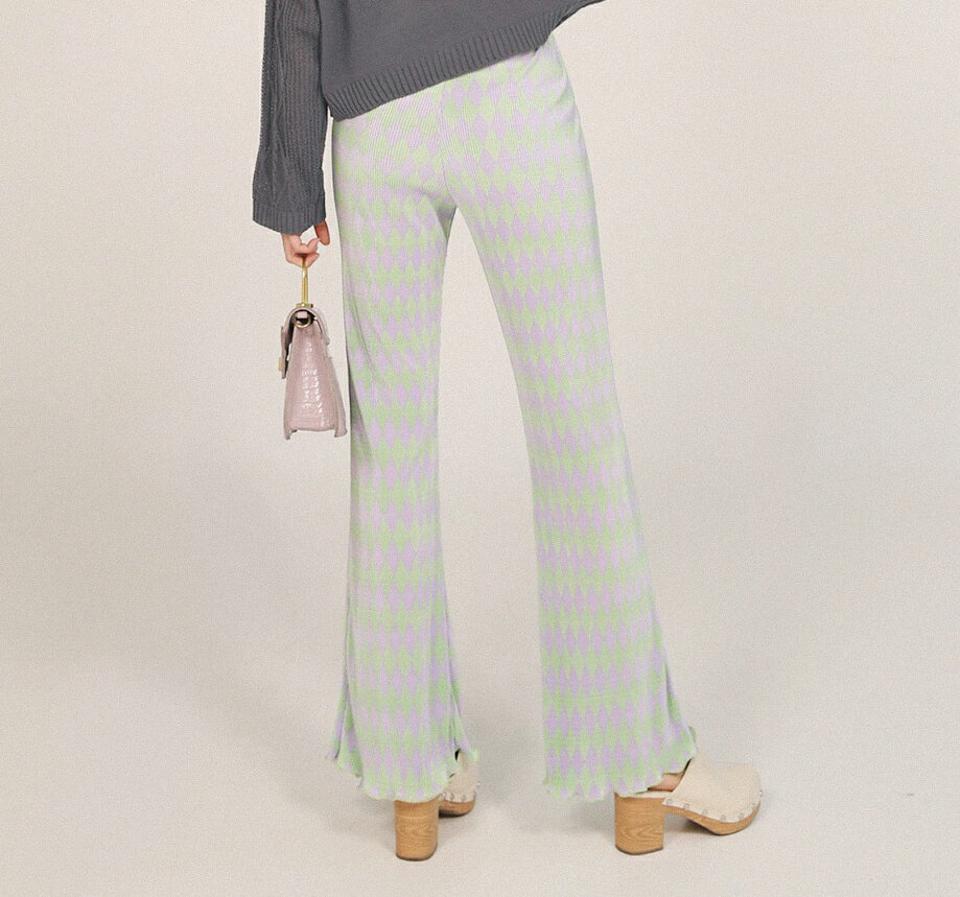 ダイアモンドパターンプリーツパンツ・全2色・t00299 レディース 【pt】パンツ ロング丈 柄 模様 格子柄 モノクロ パステル ゆったり楽ちん 伸縮性 体型カバー フレア ハイウエスト プリーツ 春 夏 カジュアル 韓スト 韓国ファッション ハイホリHIHOLLI