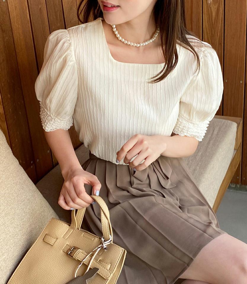 スクエアネックリンクルブラウス・全4色・b66675 レディース 【bl】トップス ブラウス 半袖 ハーフスリーブ リンクル スクエアネック パフ袖 パフスリーブ 二の腕カバー フェミニン 上品 かわいい 可愛い フリル レース 春 夏 韓国ファッション