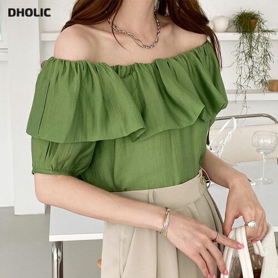 2WAYフリルブラウス・全4色・t00556 レディース 【bl】ブラウス トップス 半袖 単色 無地 シンプル 2WAY オフショルダー デコルテ 肌見せ 前後着用 春 夏 二の腕カバー カジュアル 緑 カーキ かわいい 可愛い 韓国ファッション ハイホリHIHOLLI