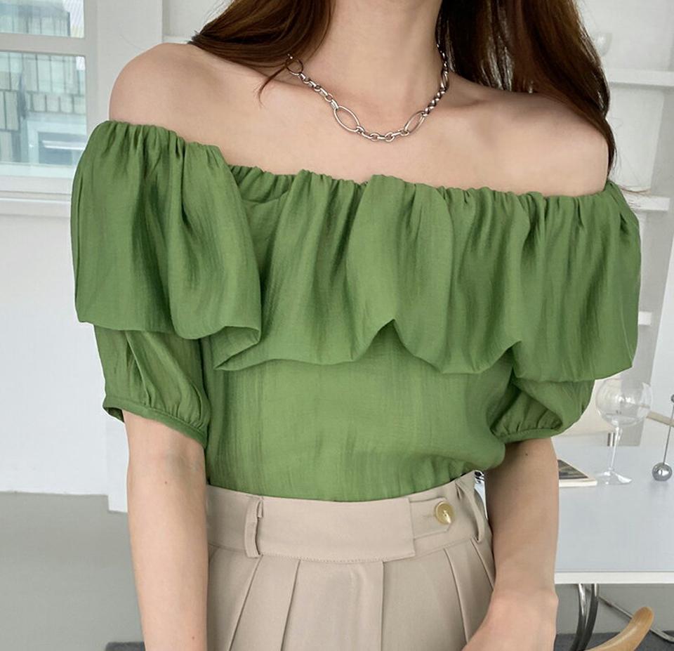 2WAYフリルブラウス・全4色・t00556 レディース 【bl】ブラウス トップス 半袖 単色 無地 シンプル 2WAY オフショルダー デコルテ 肌見せ 前後着用 春 夏 二の腕カバー カジュアル 緑 カーキ かわいい 可愛い 韓国ファッション ハイホリHIHOLLI