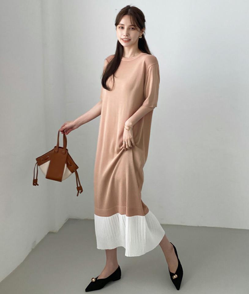 配色半袖ニットワンピース・全3色・b00561 レディース 【ops】ワンピース ロング丈 半袖 異素材 配色 柄 模様 プリーツ シンプル ニット パステル 体型カバー 楽ちん 春 夏 フェミニン カジュアル 韓国ファッション ハイホリHIHOLLI