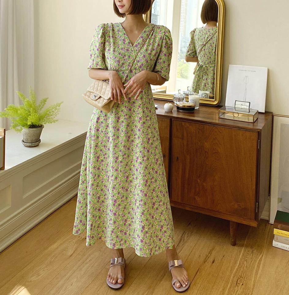 フローラルカシュクールリボンワンピース・全2色・b67432 レディース 【ops】ワンピース ロング丈 ロングワンピース 花袖 ハーフスリーブ 花柄 カシュクール 小花柄 レトロ Vネック パフ袖 パフスリーブ フェミニン かわいい 春 夏 韓国ファッション