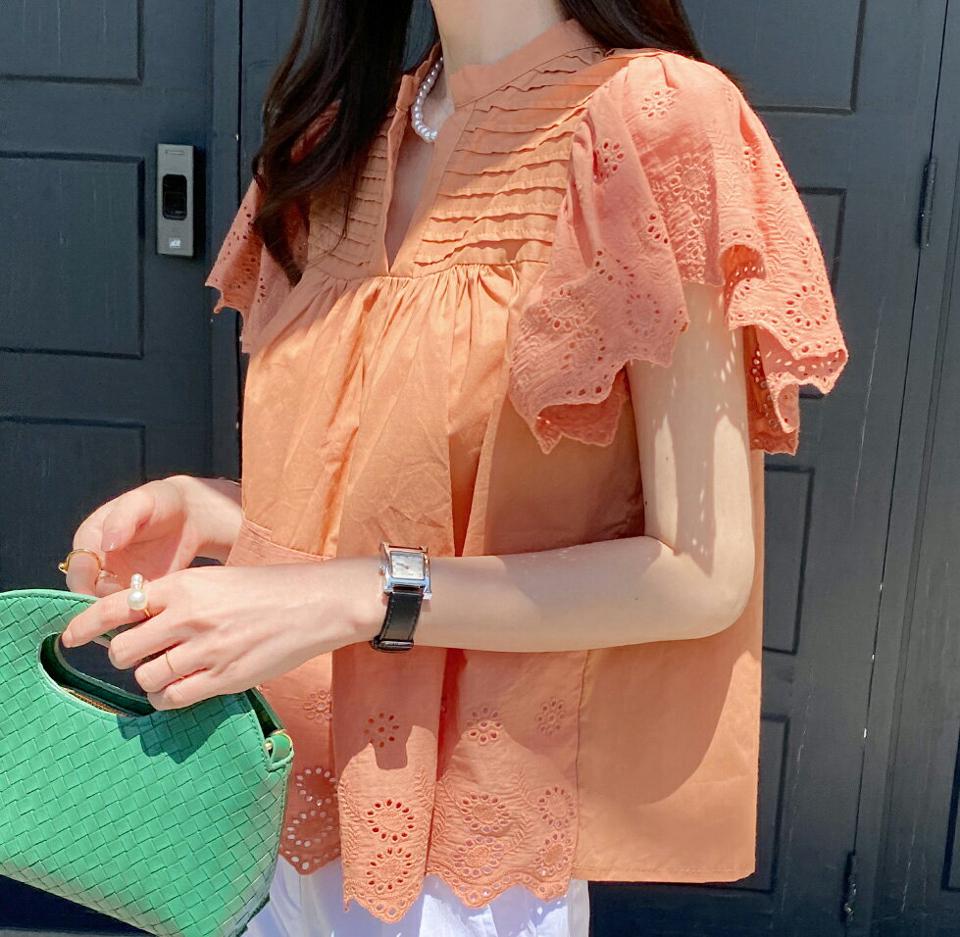 アイレットレースブラウス・全4色・b72116 レディース 【bl】ブラウス トップス 半袖 単色 柄 模様 レース 二の腕カバー スリット 体型カバー 春 夏 カジュアル フェミニン ガーリー かわいい 可愛い オレンジ 韓国ファッション ハイホリHIHOLLI