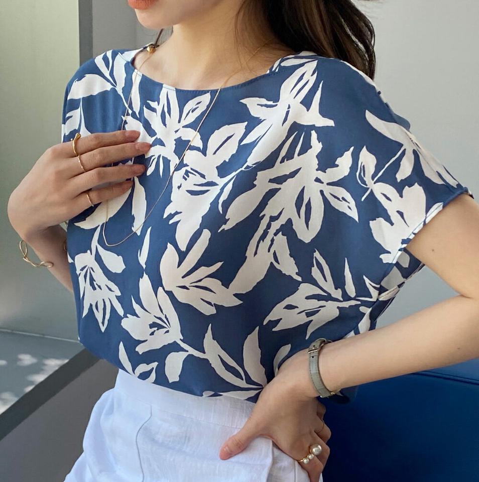 スクエアネックパターンブラウス・全3色・b72117 レディース 【bl】ブラウス トップス 半袖 柄 模様 爽やか 花柄 ボートネック 鎖骨 デコルテ フレンチスリーブ 春 夏 カジュアル 大人っぽ フェミニン 韓国ファッション ハイホリHIHOLLI