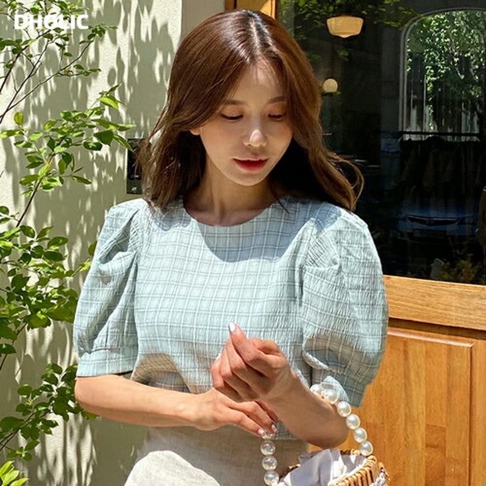 チェックラウンドパフブラウス・全3色・t00941 レディース 【bl】トップス ブラウス 半袖 ハーフスリーブ チェック柄 ラウンドネック パフ袖 パフスリーブ フェミニン ガーリー かわいい 可愛い 大人 リンクル クロップド丈 春 夏 韓国ファッション