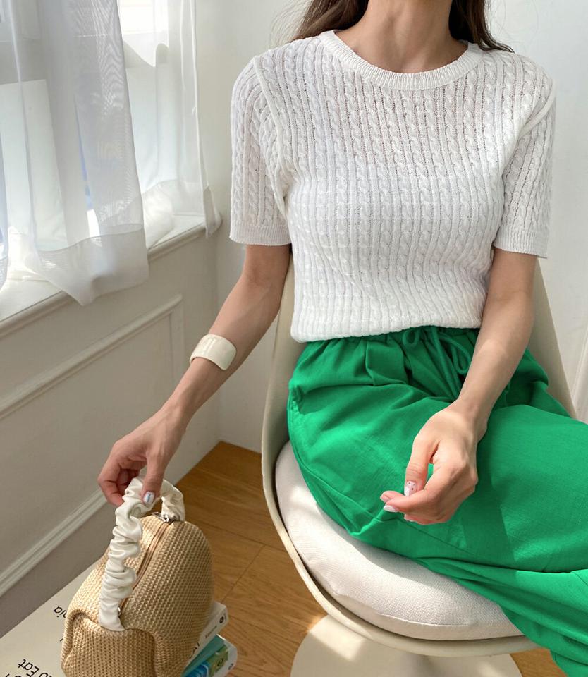 クロップドケーブルニット・全4色・t00949 レディース 【tops】トップス ニット 半袖 ハーフスリーブ クロップド丈 短丈 ケーブル編み 単色 ラウンドネック カジュアル ラフ 黄色 春 夏 韓国ファッション