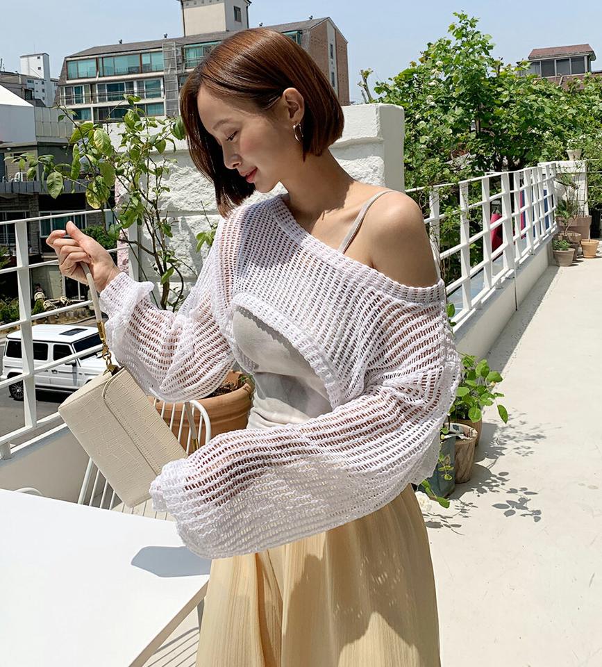 パンチングクロップドニット・全3色・t00678 レディース 【tops】トップス ニット 長袖 パンチング クロップド丈 短丈 シンプル カジュアル ドロップショルダー ラウンドネック ラフ ユニーク レイヤード 透け感 シアー 春 秋 韓国ファッション