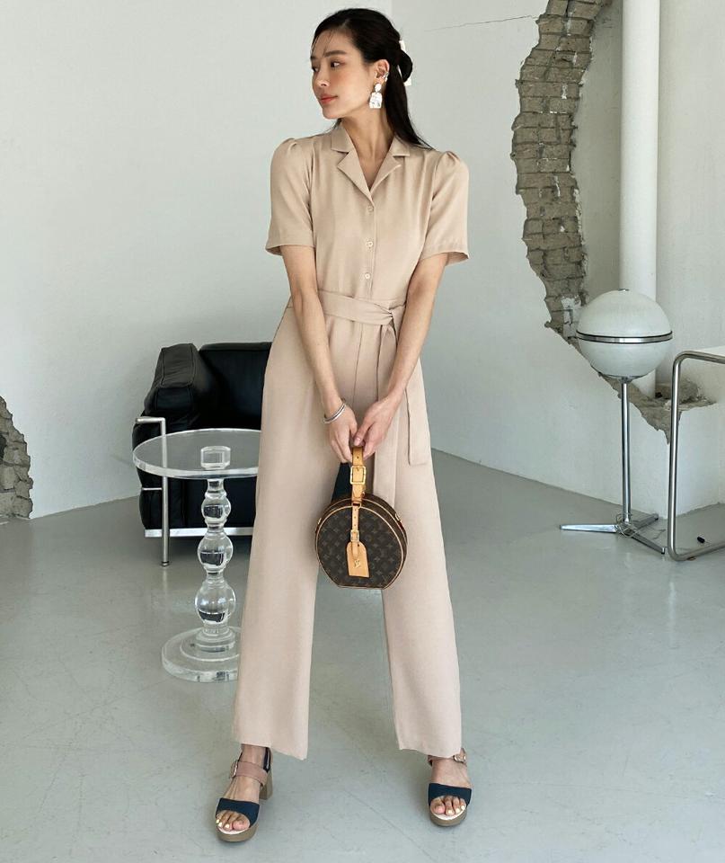 開襟リボンワイドオールインワン・全3色・t72369 レディース 【pt】オールインワン パンツ ロング丈 単色 無地 シンプル ベーシック 半袖 パステル 襟 鎖骨 デコルテ 体型カバー 春 夏 大人っぽ ベージュ 韓国ファッション ハイホリHIHOLLI