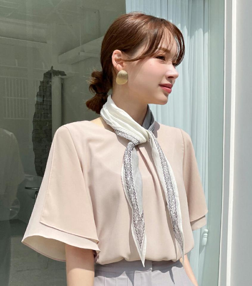 【10%OFF】スリットレイヤードスリーブブラウス・全3色・t72335 レディース 【bl】ブラウス トップス 半袖 単色 無地 シンプル パステル 二の腕カバー 春 夏 上品 オフィスカジュアル 大人っぽ フェミニン きれいめ 青 韓国ファッション ハイホリHIHOLLI セール SALE