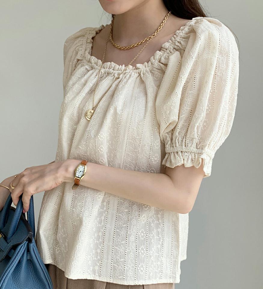 2WAYアイレットレースブラウス・全4色・t72343 レディース 【bl】ブラウス トップス 柄 模様 半袖 シンプル 2WAY 鎖骨 デコルテ パステル レース 二の腕カバー 綿 コットン 春 夏 フェミニン ガーリー かわいい 韓国ファッション ハイホリHIHOLLI