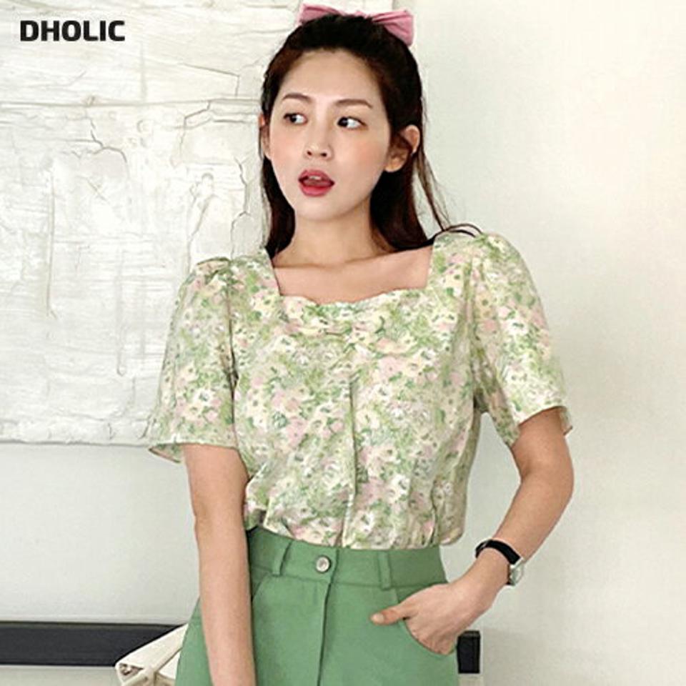 ギャザー花柄ブラウス・全2色・t67125 レディース 【bl】トップス ブラウス 半袖 花柄 フラワー レトロ ギャザー スクエアネック デコルテ 鎖骨 パフスリーブ パフ袖 春 夏 韓国ファッション