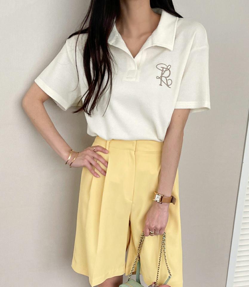 【マラソン特価】スキッパーカラーワッフルロゴTシャツ・全3色・b00594 レディース 【tops】トップス 半袖 襟 ワッフル ロゴ ロゴT Tシャツ Vネック 鎖骨 デコルテ 春 夏 刺繍 フェミニン カジュアル かわいい かわいい ラフ y2k 韓国ファッション ハイホリHIHOLLI