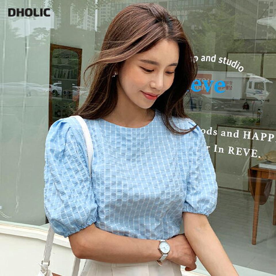 チェックエンボスパフブラウス・全3色・t67513 レディース 【bl】トップス ブラウス 半袖 ハーフスリーブ パフ袖 パフスリーブ エンボス チェック柄 大人 かわいい 可愛い ラウンドネック 水色 クロップド丈 春 夏 韓国ファッション