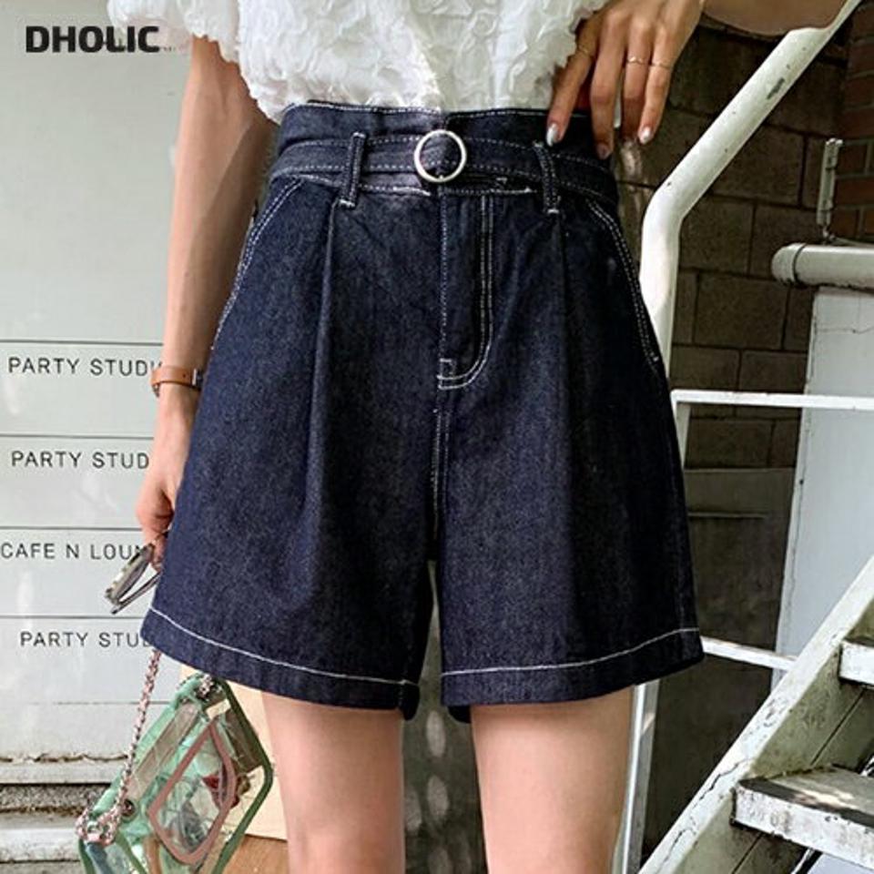 ベルト付ステッチショートデニムパンツ・全1色・t67532 レディース 【pt】パンツ ズボン ショートパンツ 短パン デニム ステッチ 濃い シンプル ベルト カジュアル ラフ 大人 ハイウエスト タック ベルトループ ダーツ 春 夏 韓国ファッション