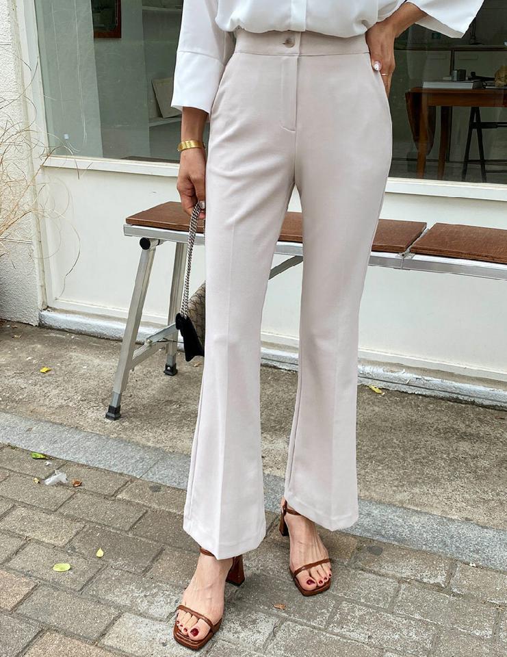 シークレットゴムフレアスラックス・全2色・b67533 レディース 【pt】スラックス パンツ ズボン ロングパンツ フレア 単色 無地 シンプル ベーシック オフィスカジュアル ハイウエスト ダーツ 学校行事 ストレッチ 春 夏 韓国ファッション