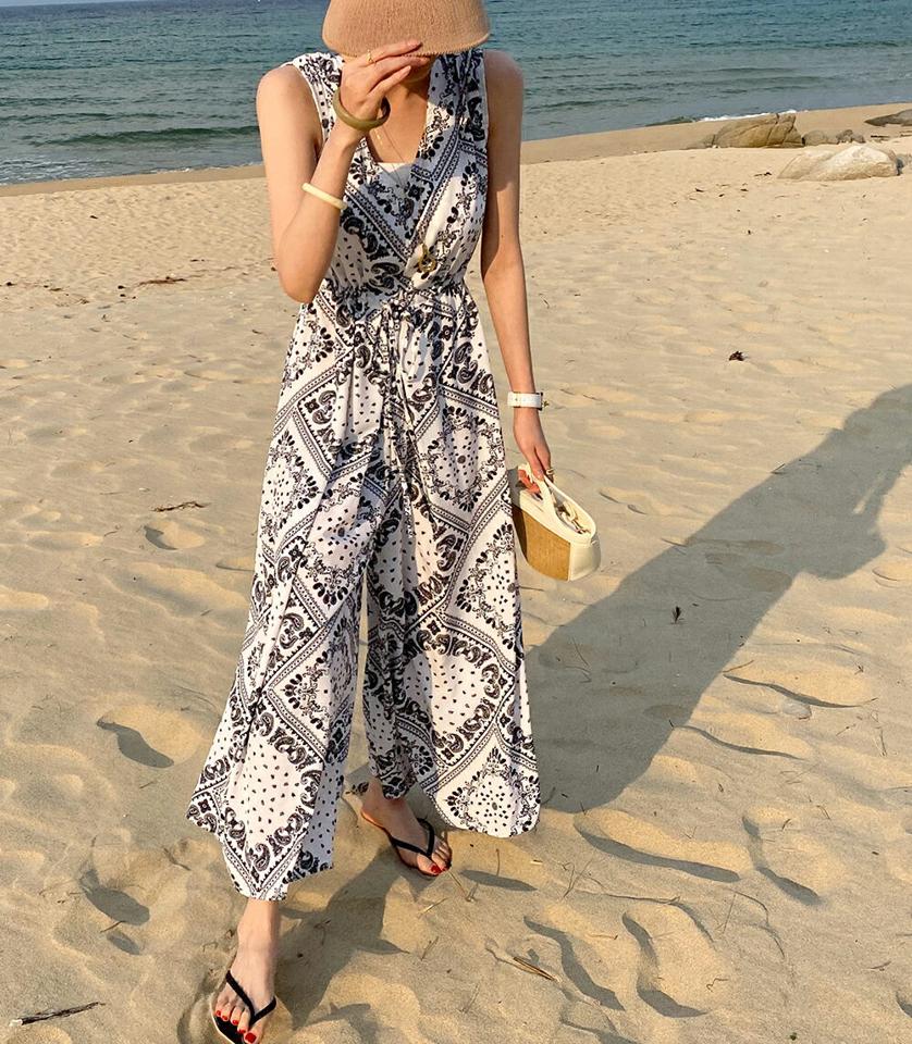 ストラップ付ペイズリーオールインワン・全4色・t72158 レディース 【pt】オールインワン パンツ 柄 模様 ノースリーブ スリーブレス ロング丈 ペイズリー Vネック 鎖骨 デコルテ 春 夏 大人 リゾート カジュアル 黄色 韓国ファッション ハイホリHIHOLLI