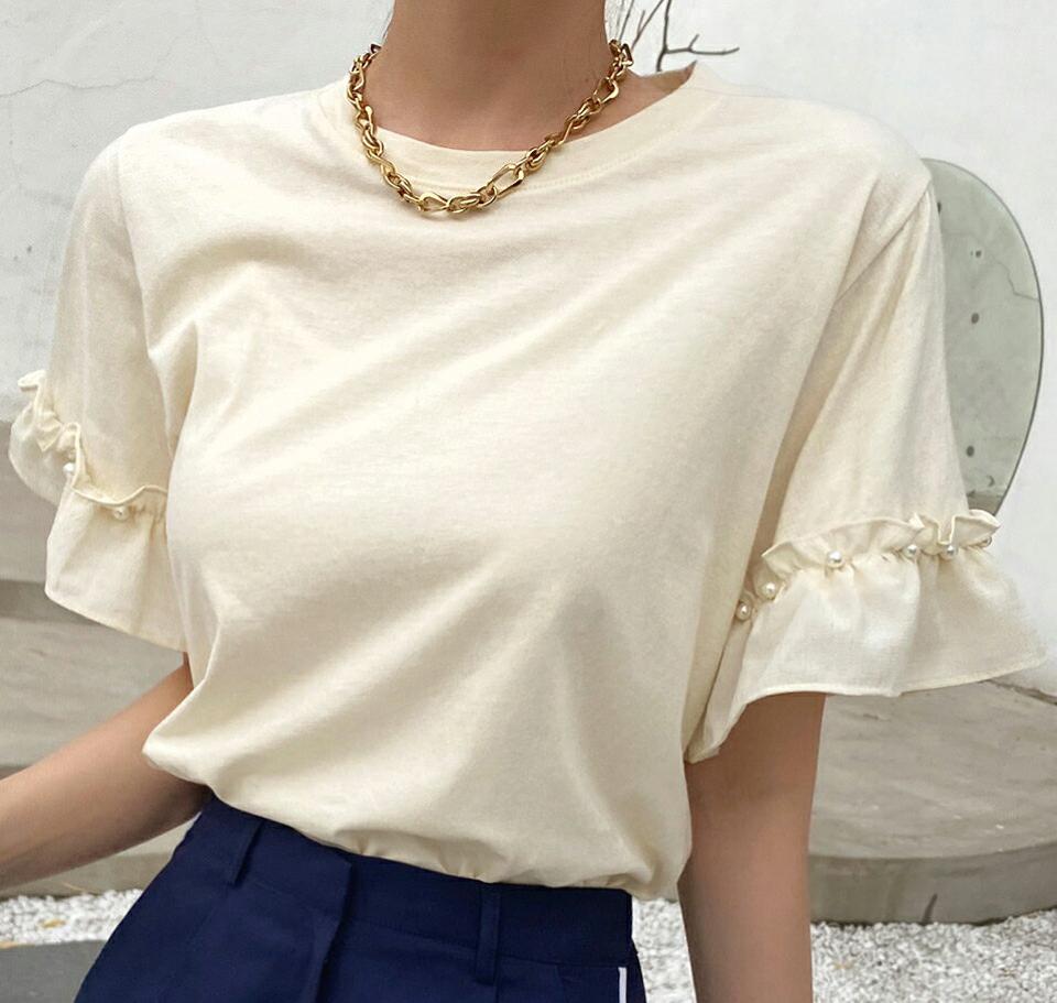 フェイクパールフリルTシャツ・全2色・b72386 レディース 【tops】トップス Tシャツ 単色 無地 シンプル ベーシック 半袖 二の腕カバー パステル 体型カバー フリル 春 夏 フェミニン ガーリー かわいい 可愛い 韓国ファッション ハイホリHIHOLLI