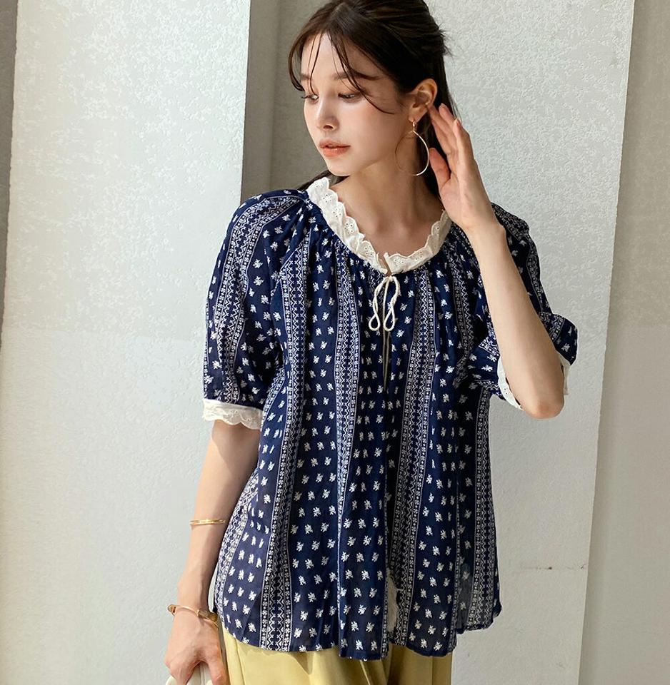 タッセルペイズリーブラウス・全2色・b72383 レディース 【bl】ブラウス トップス 半袖 柄 模様 ペイズリー 二の腕カバー ゆったり 楽ちん 体型カバー スリットネック ルーズ 春 夏 フェミニン カジュアル 黄緑 韓国ファッション ハイホリHIHOLLI