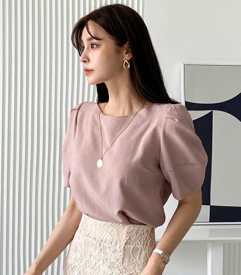 パフスリーブボートネックブラウス・全4色・b72378 レディース 【bl】ブラウス トップス 半袖 単色 無地 シンプル ベーシック パステル パフスリーブ パフ袖 ボートネック 春 夏 フェミニン ピンク オフィスカジュアル 韓国ファッション ハイホリHIHOLLI