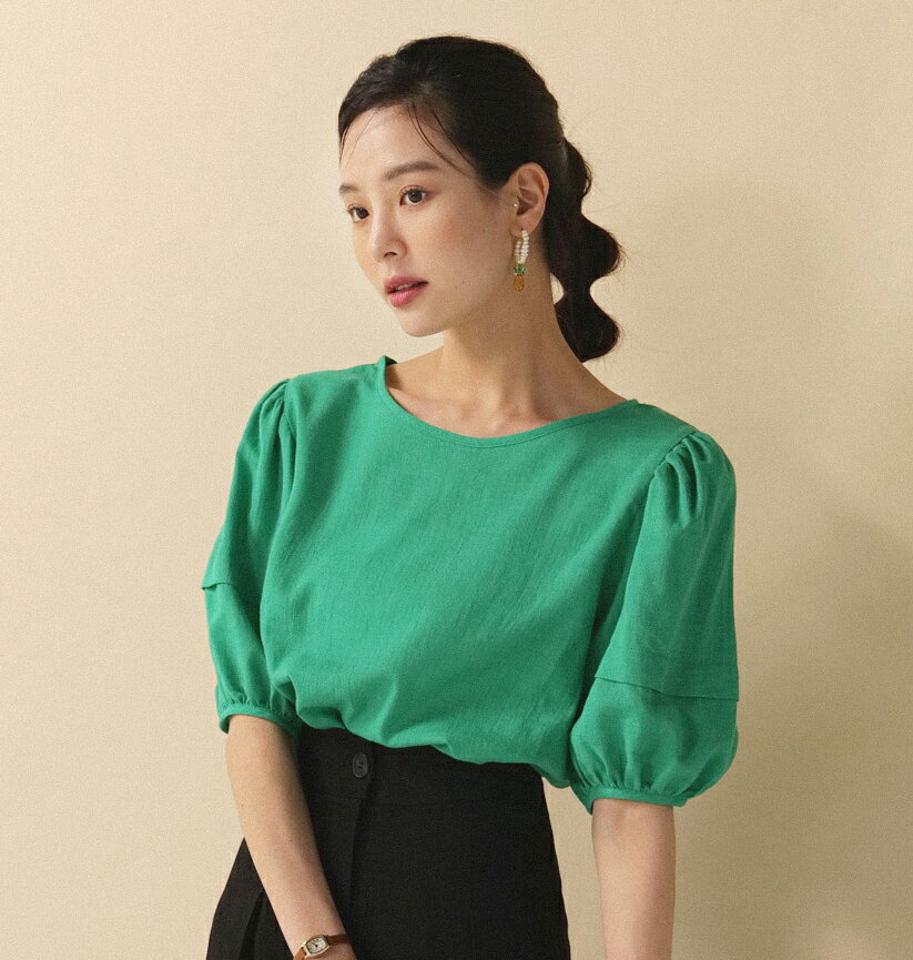 タックパフスリーブブラウス・全4色・e00325 レディース 【bl】ブラウス トップス 半袖 単色 無地 シンプル ベーシック タック 綿 パフ パステル オフィスカジュアル 二の腕カバー 春 夏 フェミニン 緑 韓国ファッション HIHOLLI