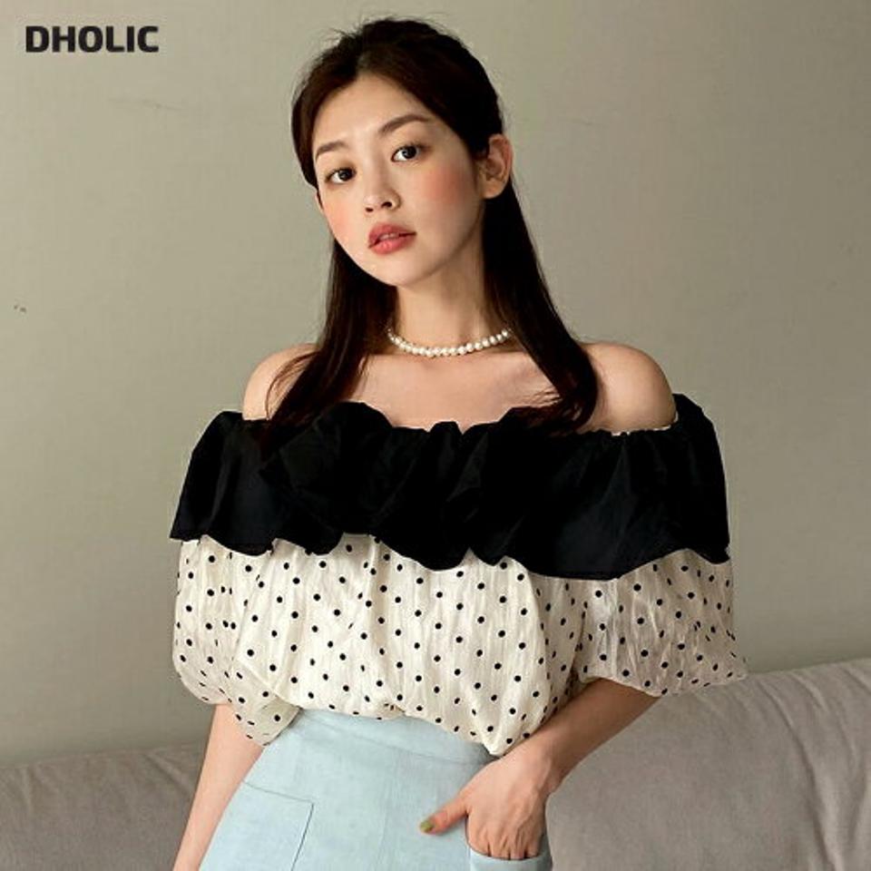 2WAY配色ラッフルドットブラウス・全2色・b66743 レディース 【bl】トップス ブラウス 半袖 ハーフスリーブ ラッフル フリル ドット柄 オフショルダー 配色 リンクル ラウンドネック パフ袖 パフスリーブ 二の腕カバー 春 夏 韓国ファッション