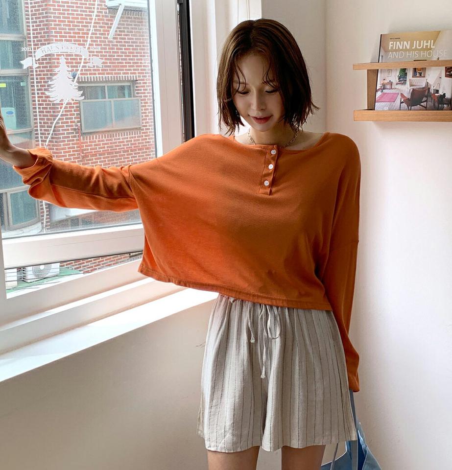 ルーズヘンリーネックTシャツ・全4色・t66736 レディース 【tops】トップス Tシャツ 長袖 ロンT 単色 無地 無地T シンプル オーバーサイズ ゆったり ルーズ ヘンリーネック カジュアル ボタン ドロップショルダー ラフ 春 秋 韓国ファッション