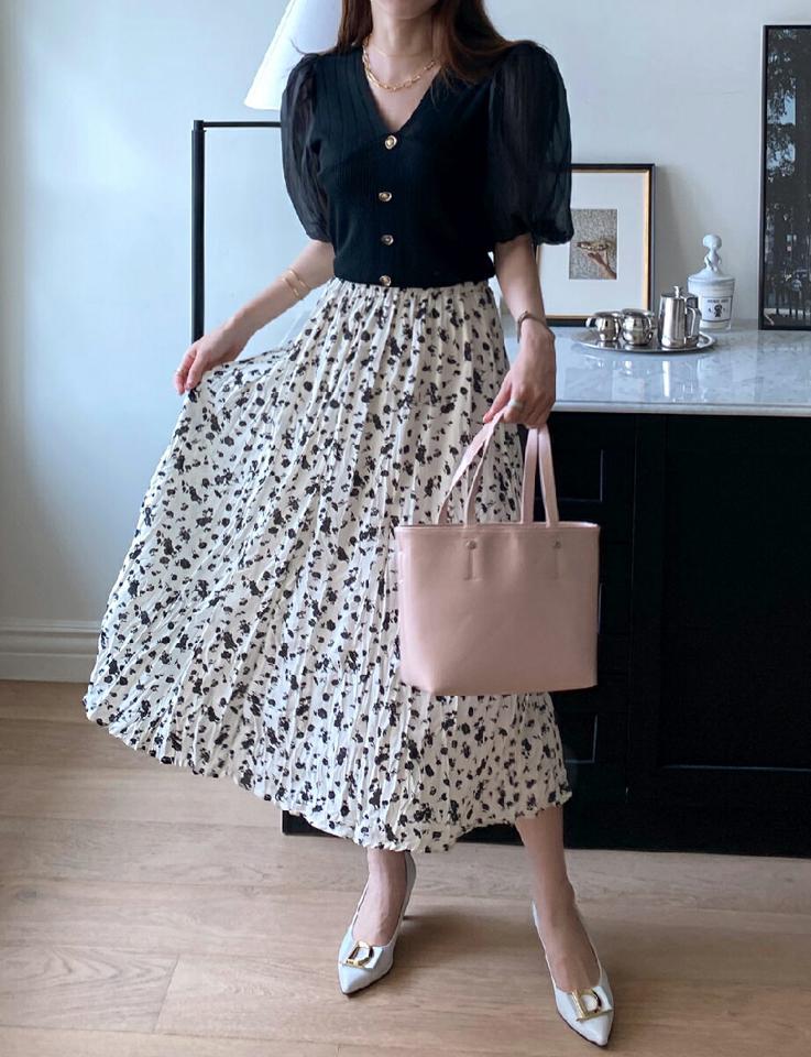 シフォンパフスリーブボタンニット・全3色・b00635 レディース 【tops】トップス ニット 異素材 単色 半袖 ボタン Vネック 鎖骨 デコルテ パフスリーブ パフ袖 シフォン 透け感 春 夏 フェミニン 上品 二の腕カバー 韓国ファッション ハイホリHIHOLLI