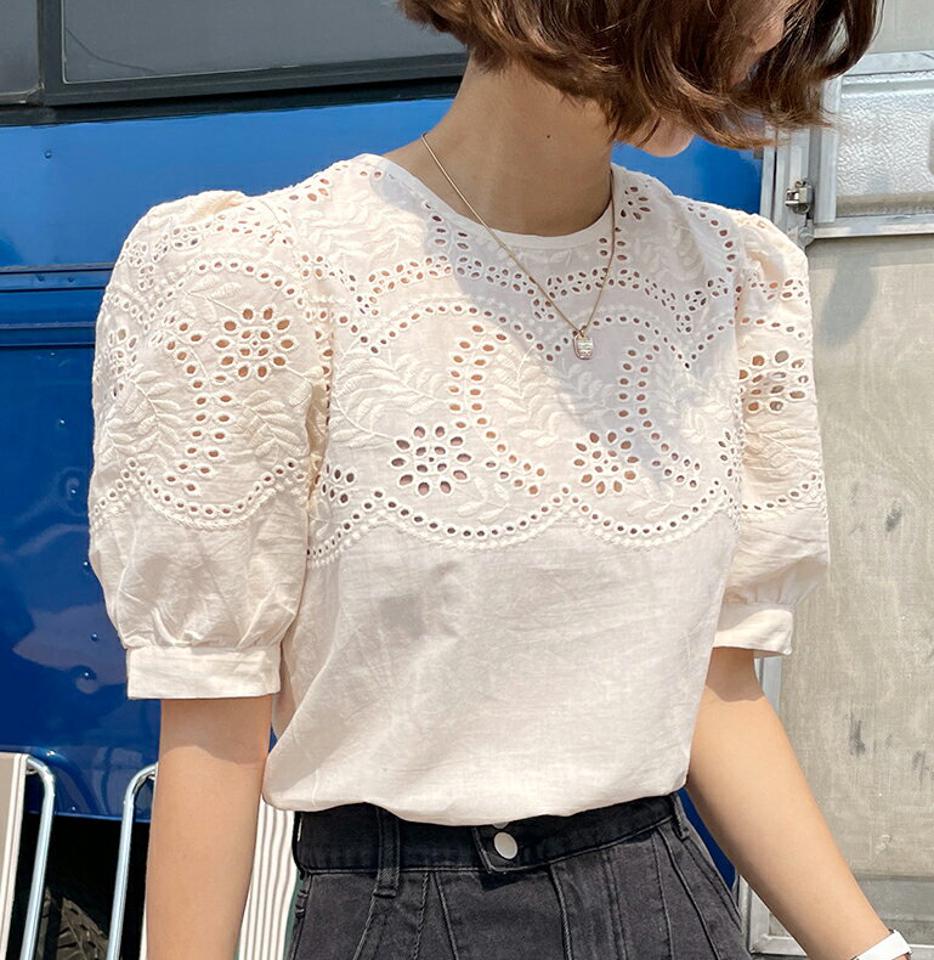 アイレットレースパフブラウス・全3色・b67592 レディース 【bl】トップス ブラウス 半袖 ハーフスリーブ レース アイレット パフ袖 パフスリーブ ガーリー かわいい 可愛い ラウンドネック 透け感 白ブラウス 春 夏 韓国ファッション