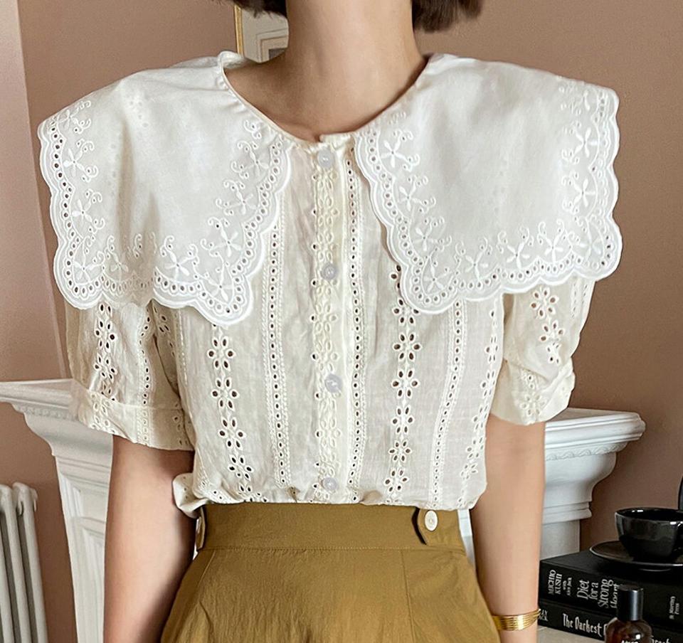 ビッグカラーアイレットレースブラウス・全2色・t67594 レディース 【bl】トップス ブラウス 半袖 ハーフスリーブ アイレット レース 大きい襟 襟コン ガーリー かわいい 可愛い 大きい襟 パフ袖 パフスリーブ 半柄 春 夏 韓国ファッション