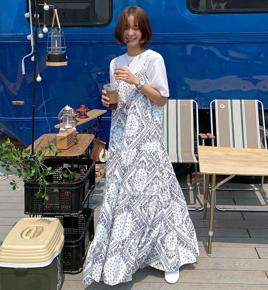 ペイズリーティアードキャミワンピース・全2色・b67597 レディース 【ops】ワンピース ロング丈 ロングワンピ—ス ノースリーブ キャミソール ペイズリー柄 総柄 体型カバー ティアード カジュアル レイヤード リゾート 春 夏 韓国ファッション