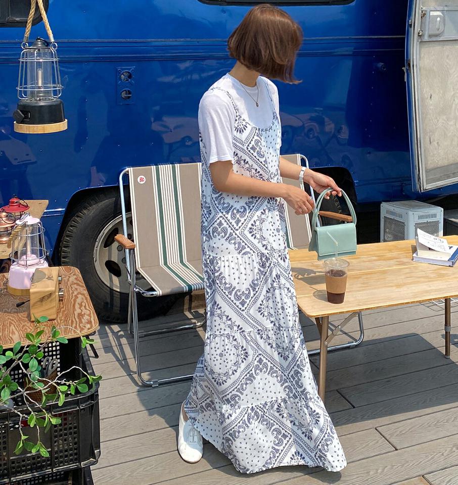 ペイズリーティアードキャミワンピース・全2色・b67597 レディース 【ops】ワンピース ロング丈 ロングワンピ—ス ノースリーブ キャミソール ペイズリー柄 総柄 体型カバー ティアード カジュアル レイヤード リゾート 春 夏 韓国ファッション