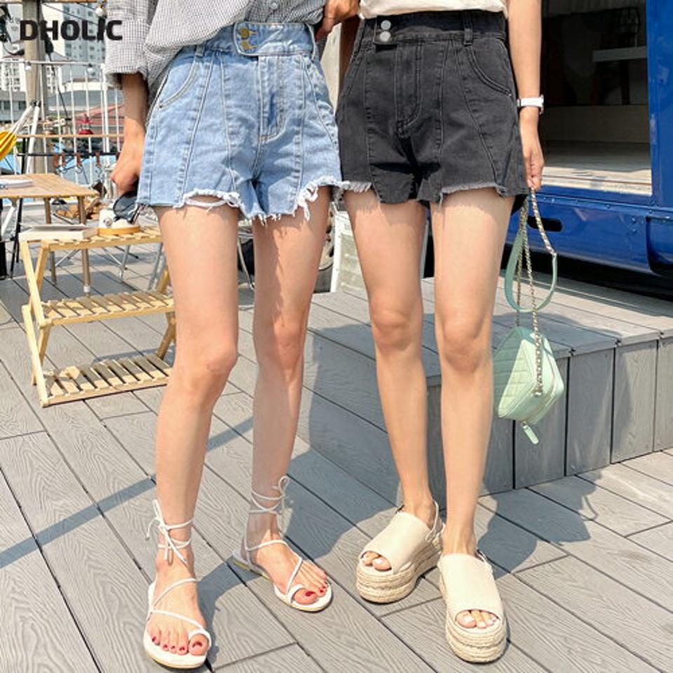 ツーボタンカットオフショートデニムパンツ・全2色・b67609 レディース 【pt】パンツ ズボン ショートパンツ デニム 短パン カットオフ 切りっぱなし ダメージデニム カジュアル ラフ ベルトループ ハイウエスト y2k 春 夏 韓国ファッション