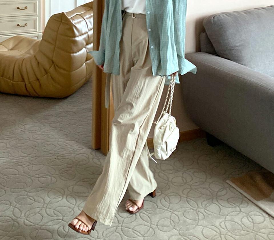 ベルト付ワイドタックパンツ・全3色・t67629 レディース 【pt】パンツ ズボン ロングパンツ ワイドパンツ ベルトループ 単色 無地 シンプル べーシック カジュアル 大人 ストレート ハイウエスト 春 夏 ベージュ 韓国ファッション