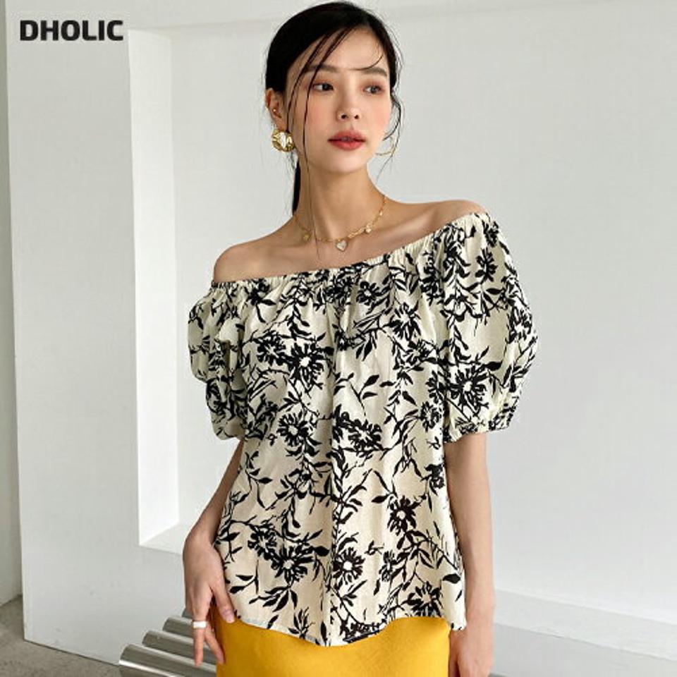 2WAYフラワープリントブラウス・全2色・b72382 レディース 【bl】ブラウス トップス 2WAY 半袖 柄 模様 花柄 オフショルダー デコルテ 肌見せ 春 夏 大人っぽ セクシー フェミニン パフ アンティーク柄 二の腕カバー 韓国ファッション ハイホリHIHOLLI