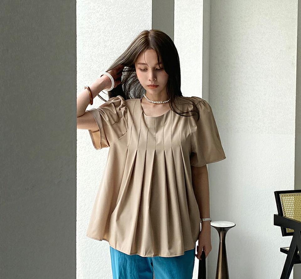 プリーツフレアブラウス・全3色・b72380 レディース 【bl】ブラウス トップス 半袖 単色 無地 シンプル フレア プリーツ 二の腕カバー 体型カバー ルーズ パフ 春 夏 上品 フェミニン オフィスカジュアル 大人 お腹カバー 韓国ファッション ハイホリHIHOLLI