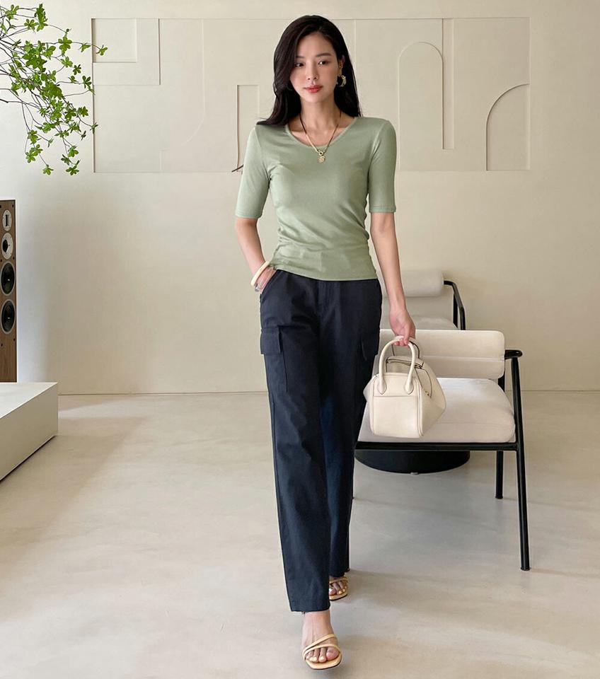 リブTシャツ・全6色・t72423 レディース 【tops】トップス Tシャツ 半袖 単色 無地 シンプル ベーシック パステル スリム 細身 伸縮 ラウンドネック リブ 春 夏 フェミニン カジュアル 大人っぽ かわいい 可愛い 黄緑 韓国ファッション ハイホリHIHOLLI