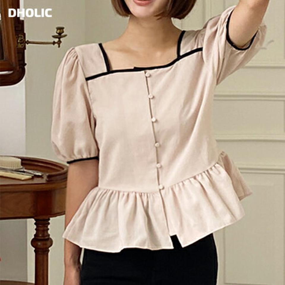 配色ラインペプラムブラウス・全3色・b00746 レディース 【bl】トップス ブラウス 半袖 ハーフスリーブ ペプラム 配色 可愛い フェミニン パフ袖 パフスリーブ スクエアネック デコルテ 鎖骨 くるみボタン お腹カバー 春 夏 韓国ファッション