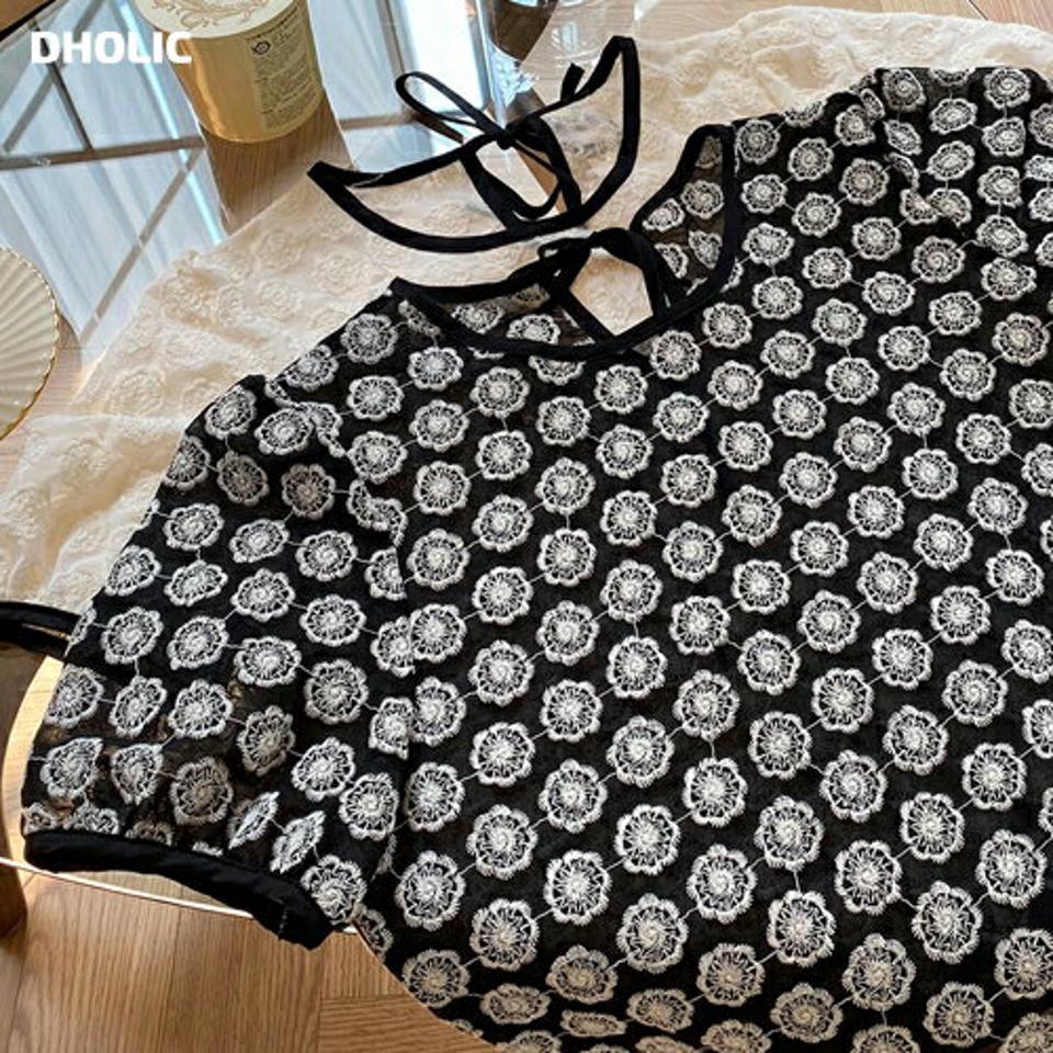 刺繍コントラストラインブラウス・全2色・b67192 レディース 【bl】トップス ブラウス 半袖 コントラスト 刺繍 総柄 大人 花柄 フラワー ラウンドネック フェミニン 春 夏 韓国ファッション