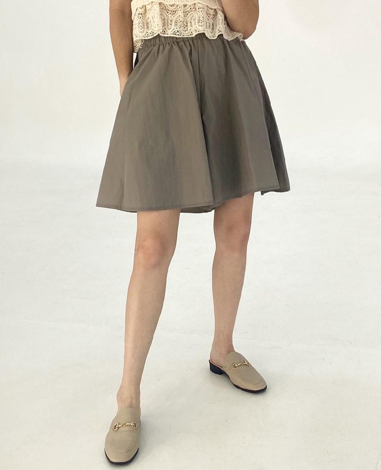 フレアハーフパンツ・全4色・b01101 レディース 【pt】パンツ ズボン ハーフパンツ 半ズボン ショートパンツ 短パン フレア スカンツ ウエストゴム 単色 無地 シンプル ハイウエスト ラフ カジュアル 体型カバー 春 夏 韓国ファッション