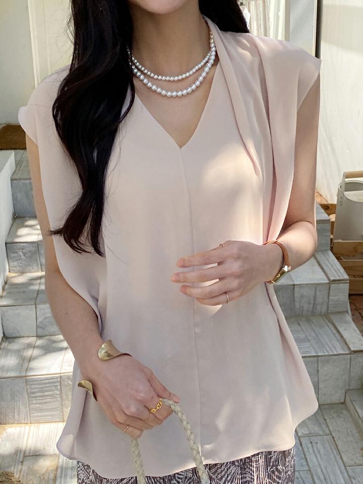 【10%OFF】Vネックフレンチスリーブタックブラウス・全3色・t72182 レディース 【bl】ブラウス トップス 半袖 フレンチスリーブ 単色 無地 シンプル パステル Vネック オフィスカジュアル 春 夏 大人 フェミニン 韓国ファッション ハイホリHIHOLLI セール SALE