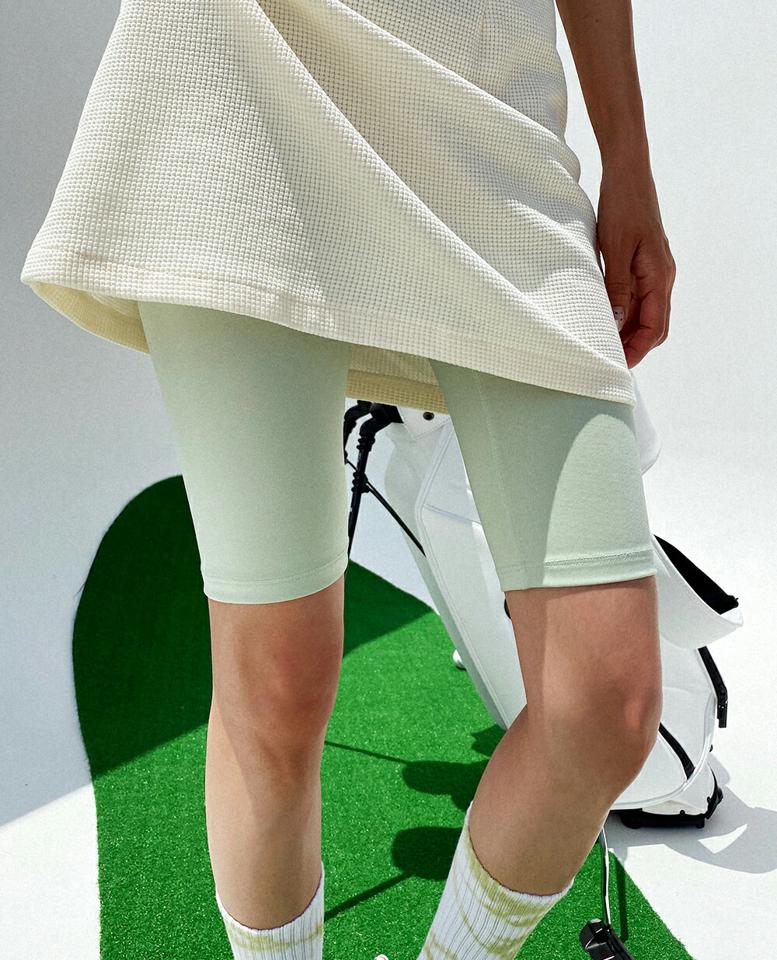 ストレッチハーフレギンス・全3色・b02506 レディース 【pt】レギンス ハーフ 半ズボン ハーフパンツ ズボン ボトムス ストレッチ 快適 伸縮性 単色 無地 シンプル 運動 ストリート ラフ ウエストゴム 春 夏 韓国ファッション GOLFWEAR ゴルフウェア