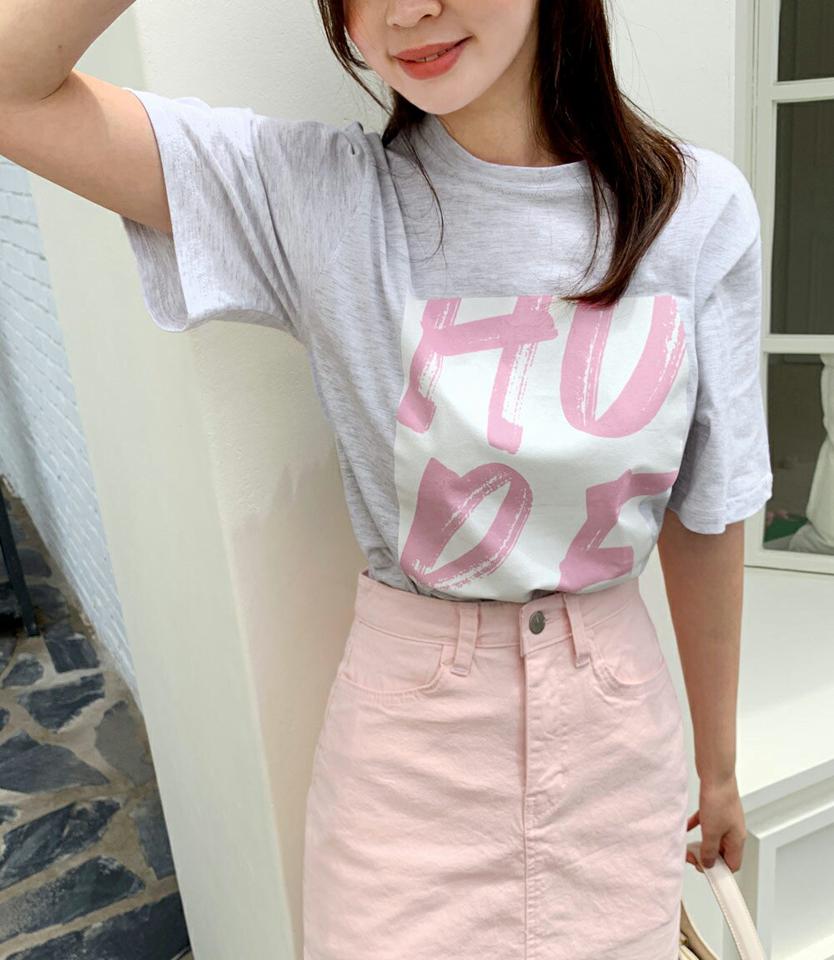 【10%OFF】スクエアプリントTシャツ・全3色・b66773 レディース 【tops】トップス Tシャツ 半袖 ハーフスリーブ ロゴ ロゴT プリント カジュアル ラフ ラウンドネック ルーズ 春 夏 韓国ファッション セール SALE