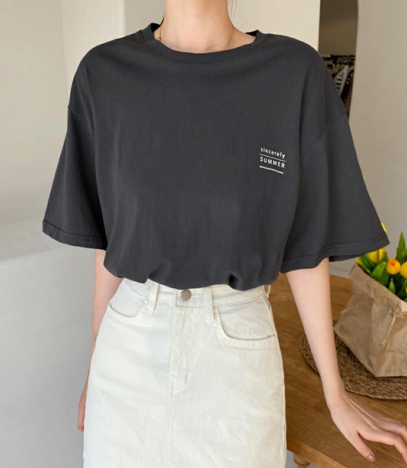 ドローイングバックレタリングTシャツ・全3色・t66774 レディース 【tops】トップス Tシャツ 半袖 ハーフスリーブ ロゴ レタリング バックプリント ラウンドネック ゆったり 春 夏 韓国ファッション