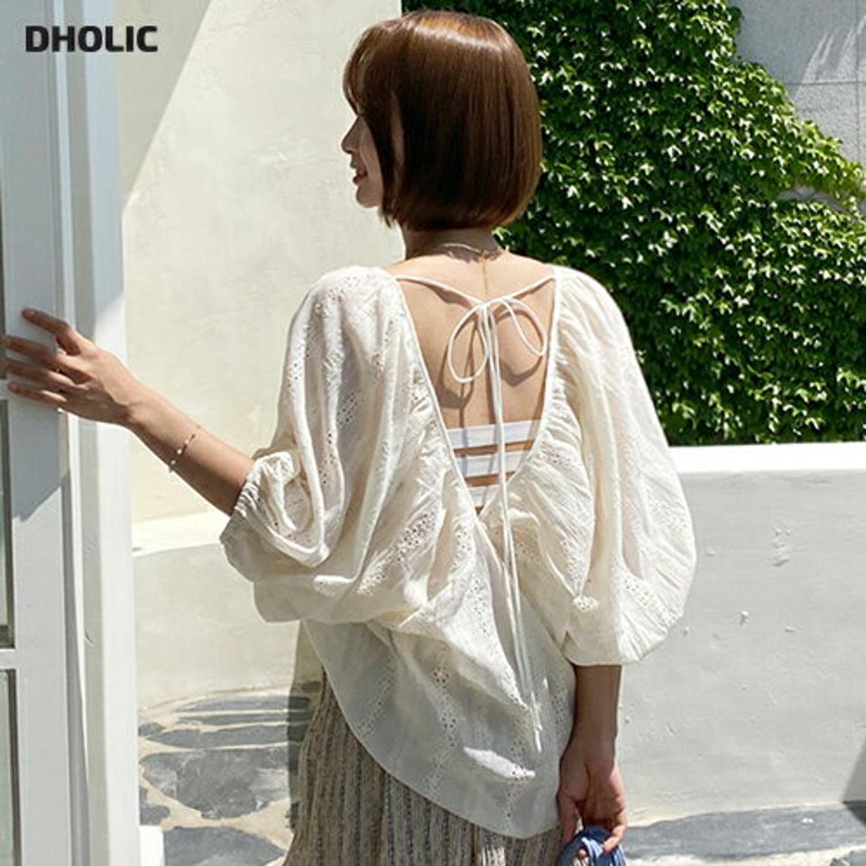 アイレットレースバルーンブラウス・全2色・b66779 レディース 【bl】トップス ブラウス 七分袖 七分丈 7分袖 7分丈 レース 背中見せ フェミニン かわいい 可愛い バルーンスリーブ ボリューム袖 春 夏 秋 お腹カバー 韓国ファッション